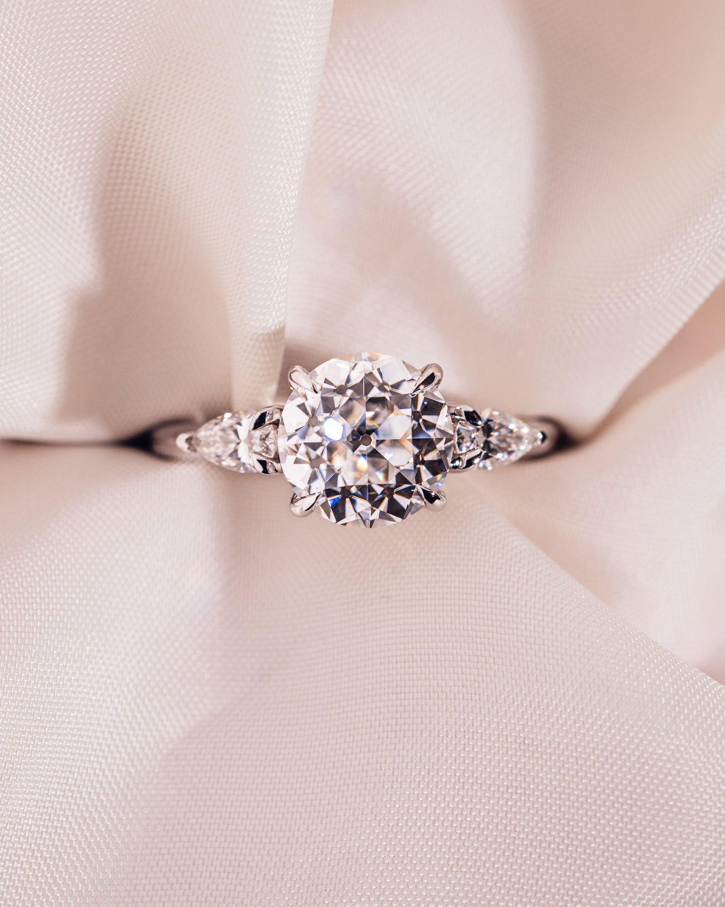 Nicola - Round & Pear