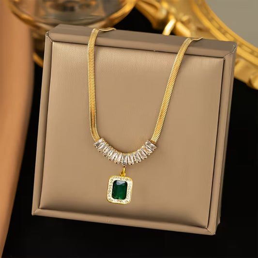 Regalia Prism Emerald Necklace | Gold