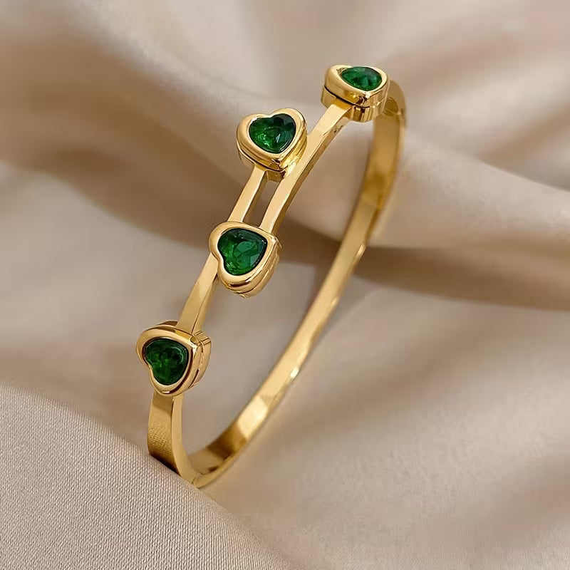 Verde Hearts Bracelet | Gold