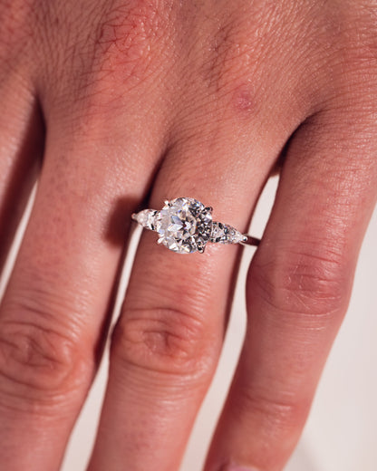 Nicola - Round & Pear