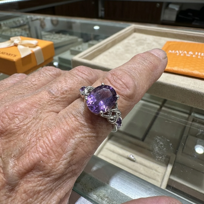 Amethyst Knot Ring | White Gold