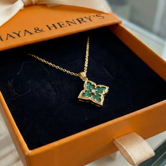 Emerald Clover Pendant Necklace | Gold