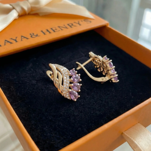 Nyvella Violet Feather Earrings | Rose Gold