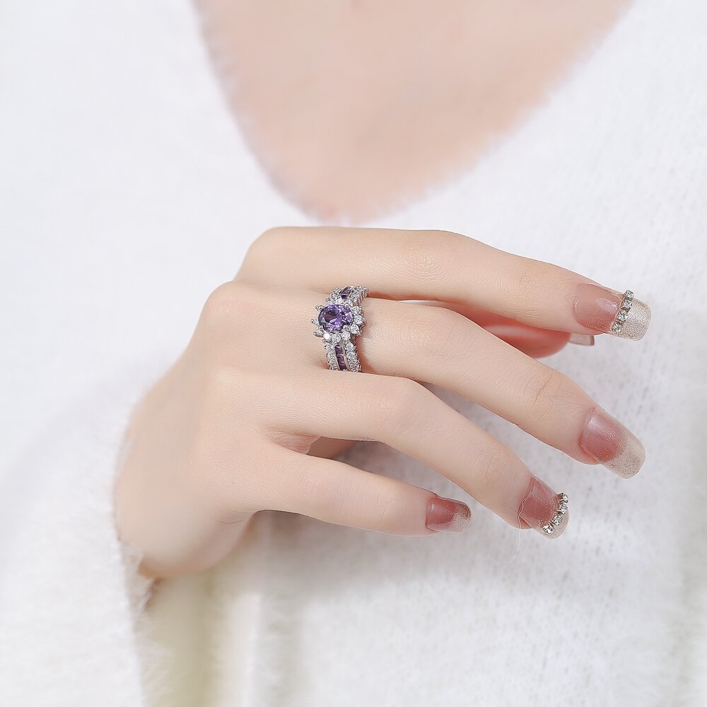 Amethyne Twilight Crown Ring | White Gold