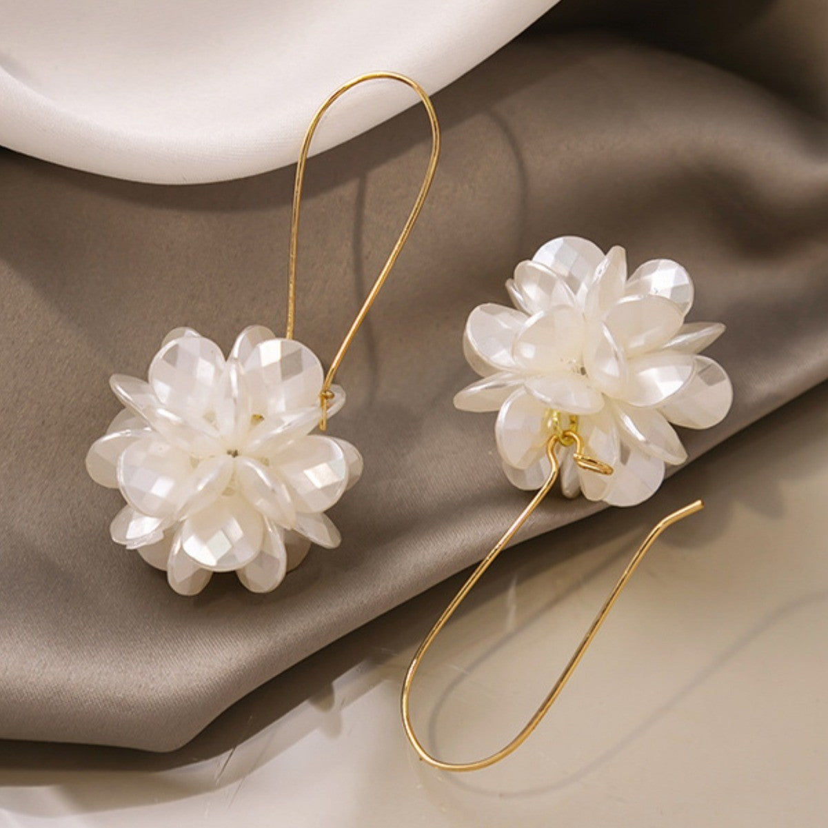 Pure Blossom Earrings | Gold