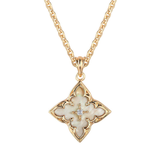 White Clover Pendant Necklace | Gold