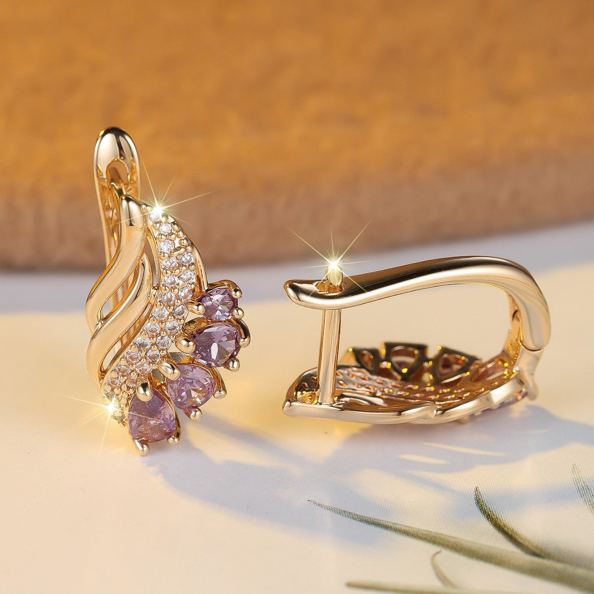 Nyvella Violet Feather Earrings | Rose Gold