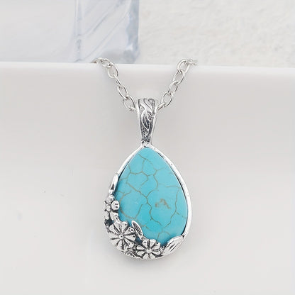 Serelle Ornament Pendant Necklace | White Gold