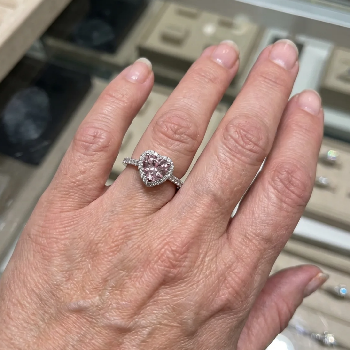 Rosekiss Heart Ring | White Gold