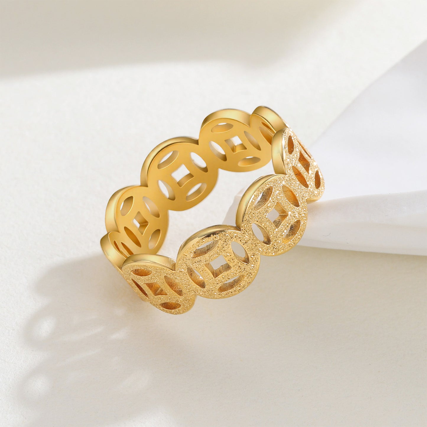 Ella Classic Pattern Ring | Gold