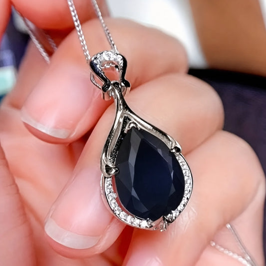Alindra Feymorra Necklace | White Gold